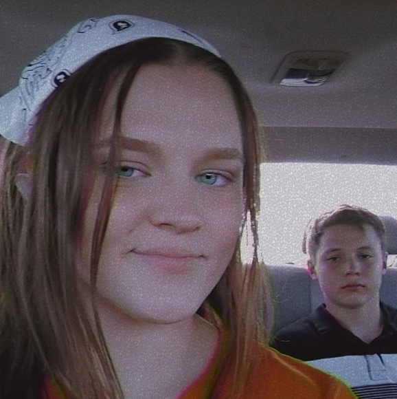 Meet your Posher, Paige - Picture 4 of 5